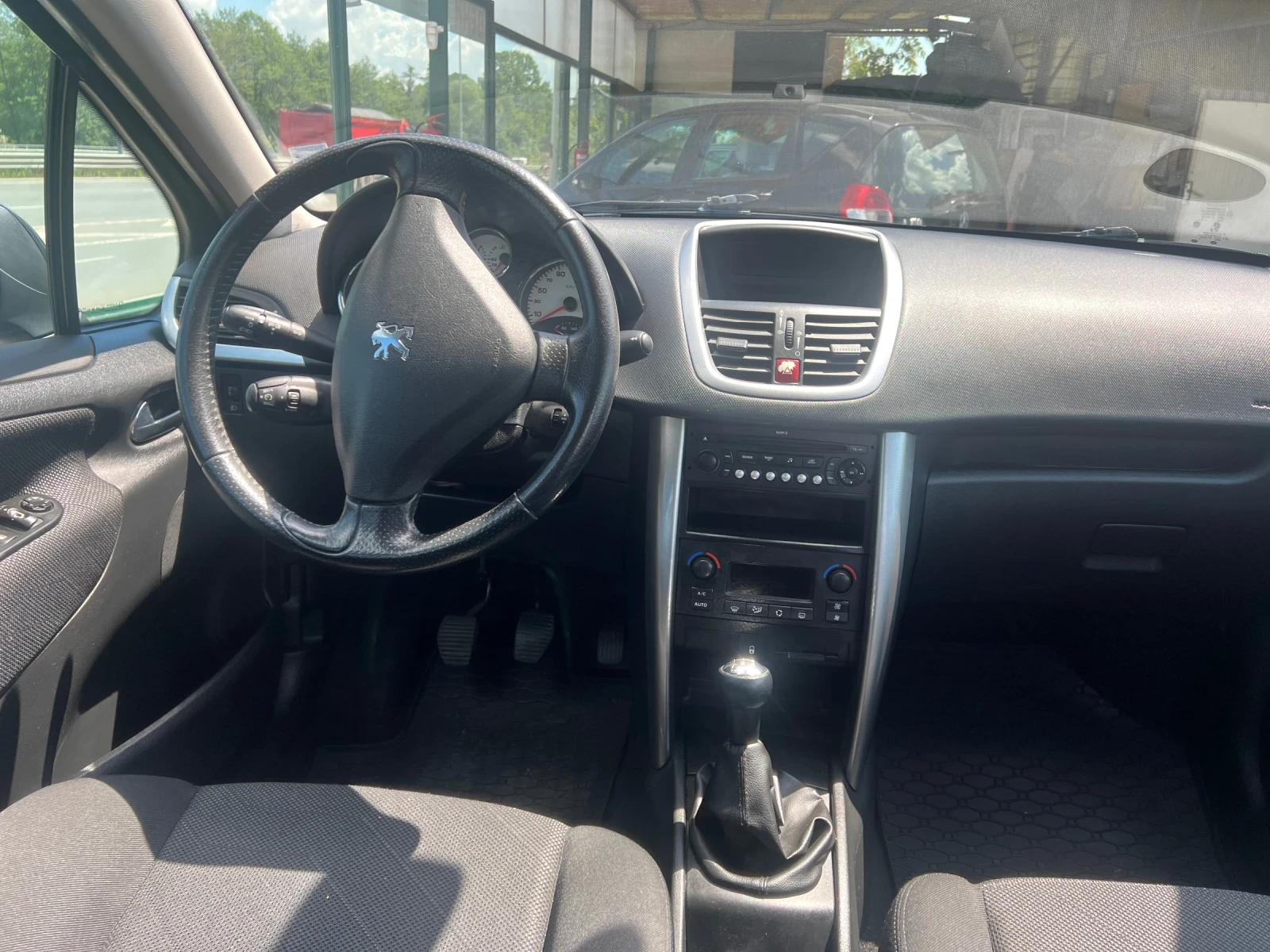 Peugeot 207 1.6, снимка 9 - Автомобили и джипове - 54666791
