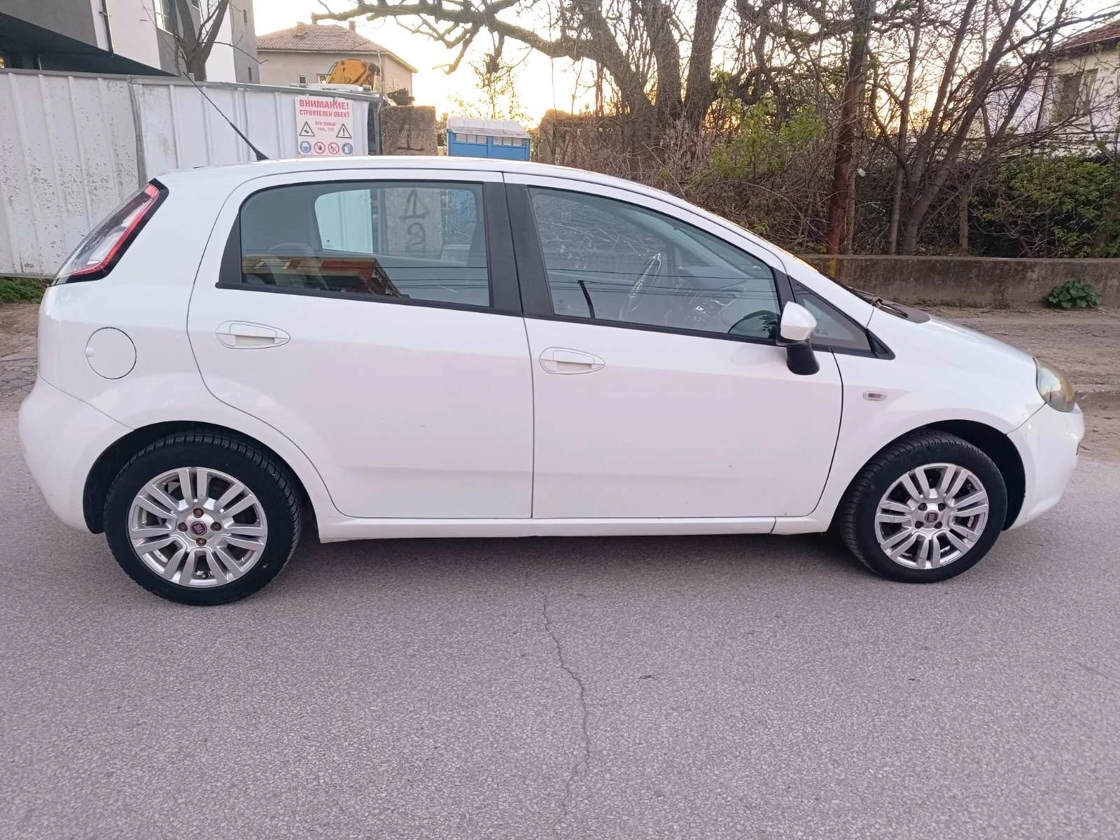 Fiat Punto, снимка 2 - Автомобили и джипове - 55437059