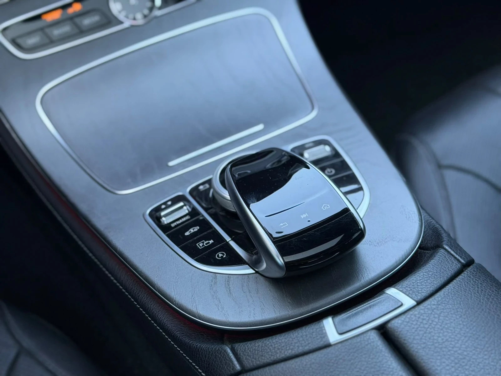 Mercedes-Benz CLS 400 Очакван ВCLS400d 4MATIC AMG Line / BURMESTER / 360, снимка 12 - Автомобили и джипове - 55648250