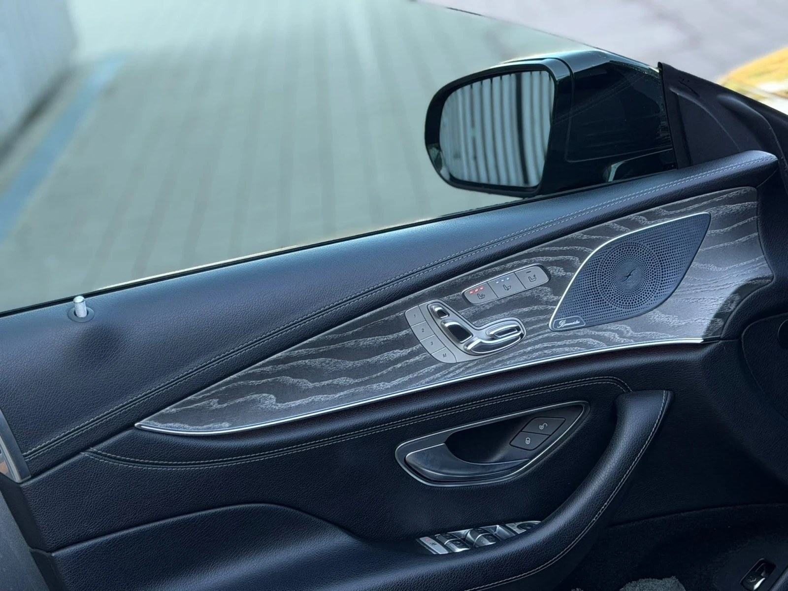 Mercedes-Benz CLS 400 Очакван ВCLS400d 4MATIC AMG Line / BURMESTER / 360, снимка 14 - Автомобили и джипове - 55648250