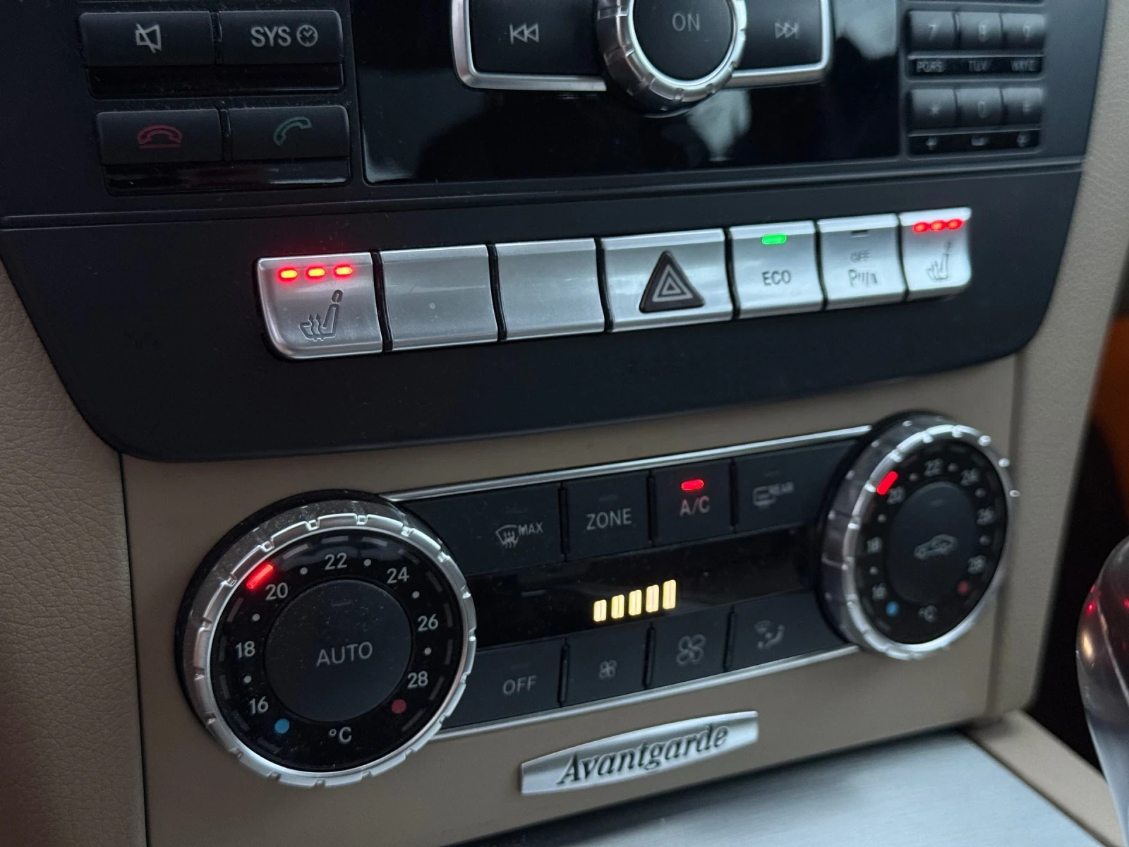 Mercedes-Benz C 180 CDI* FACELIFT* ЛИЗИНГ , снимка 16 - Автомобили и джипове - 55805359