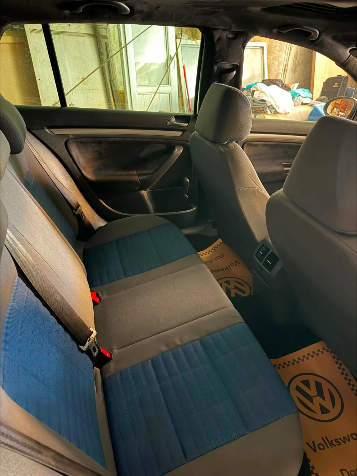 VW Golf 1.9TDI 105к.с. TOUR EDITION, снимка 10 - Автомобили и джипове - 55945708