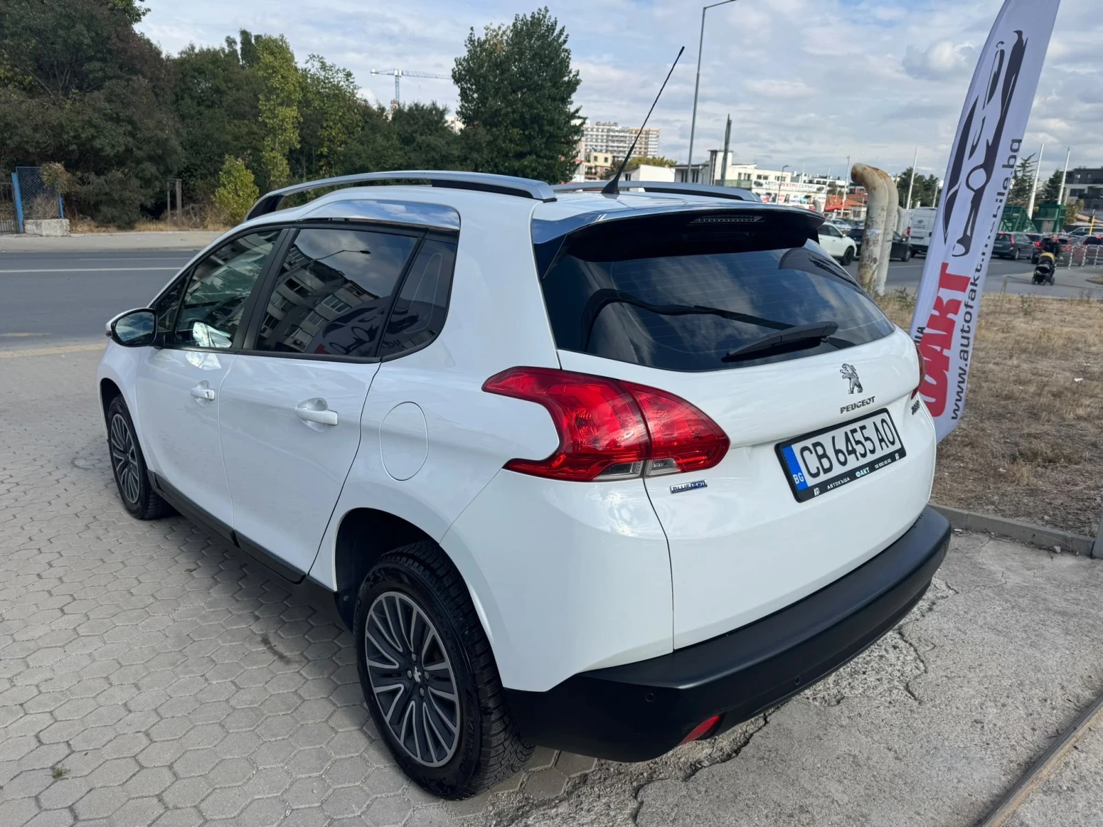 Peugeot 2008 1.6HDi, снимка 5 - Автомобили и джипове - 56281003