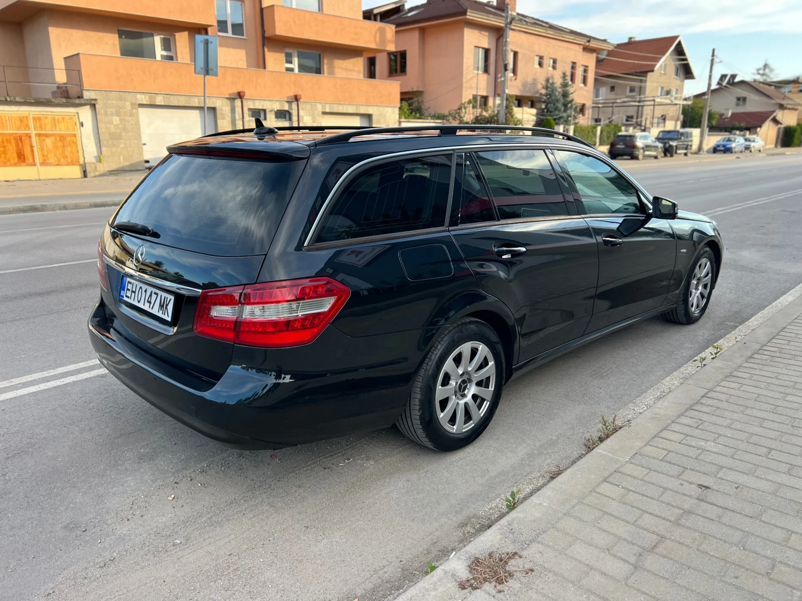 Mercedes-Benz E 220 136hp, снимка 4 - Автомобили и джипове - 56321927