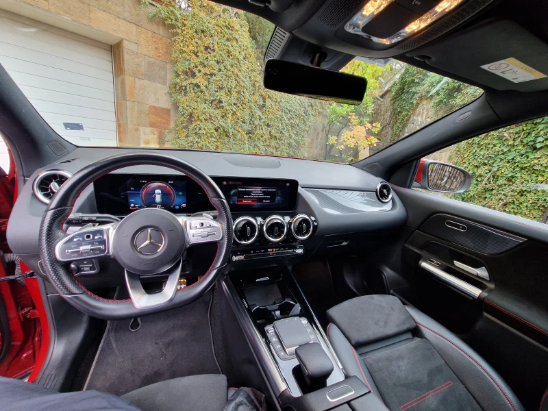 Mercedes-Benz GLA 220 4MATIC AMG LINE (коментар на цената), снимка 9 - Автомобили и джипове - 52473120