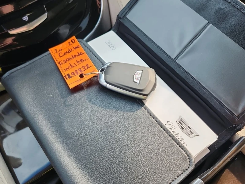 Cadillac Escalade * PREMIUM LUXURY * CARFAX * БЕЗ ПЪРВОНАЧАЛНА ВНОСК, снимка 8 - Автомобили и джипове - 52874234