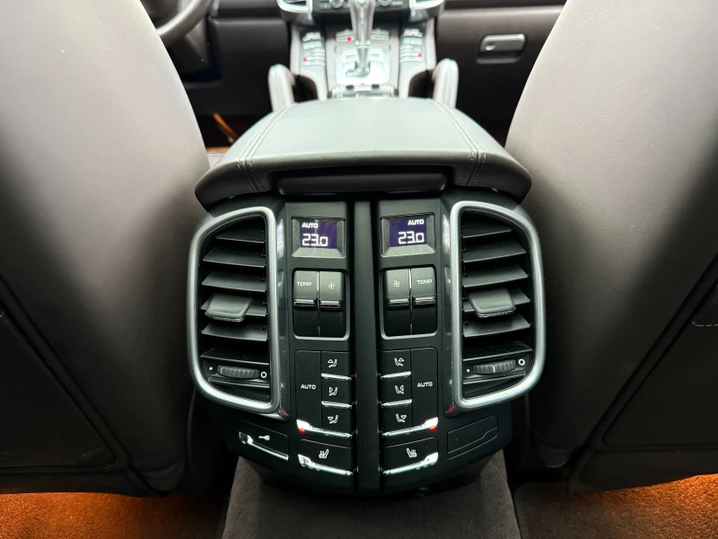 Porsche Cayenne TURBO, снимка 15 - Автомобили и джипове - 53236263