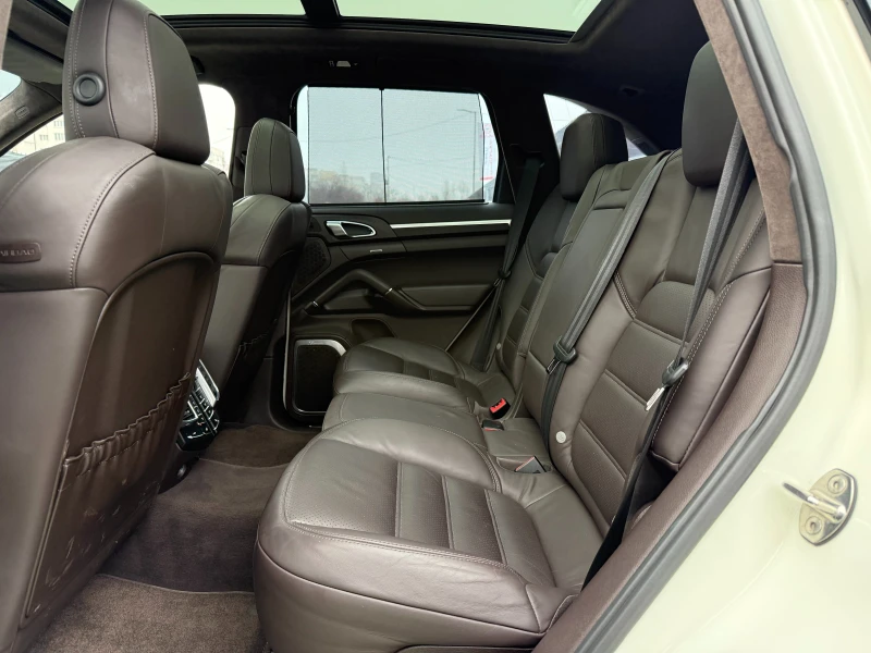 Porsche Cayenne TURBO, снимка 9 - Автомобили и джипове - 53236263
