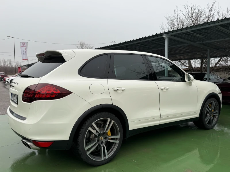 Porsche Cayenne TURBO, снимка 4 - Автомобили и джипове - 53236263