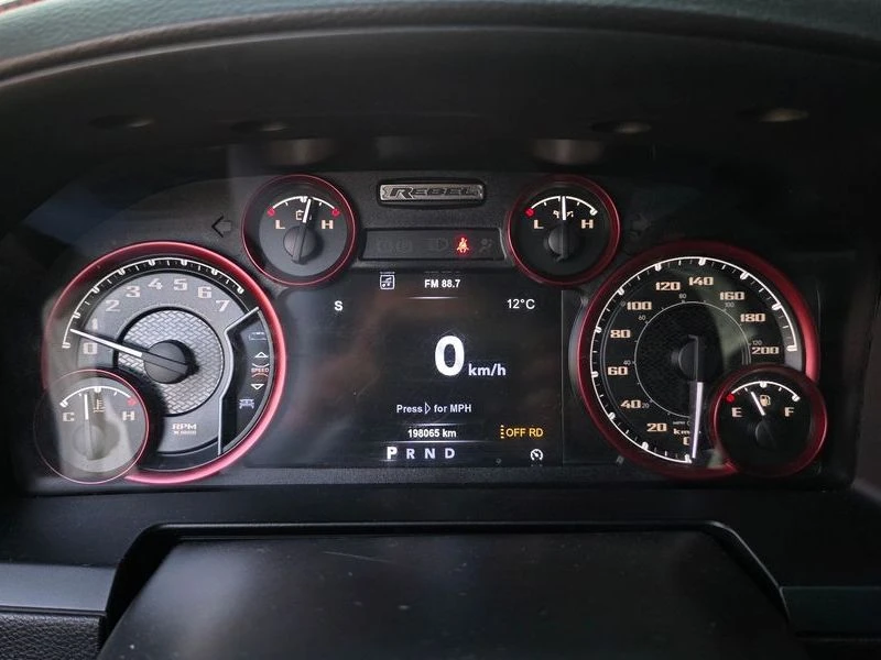 Dodge Ram 5.7 Automatic, снимка 8 - Автомобили и джипове - 55813326