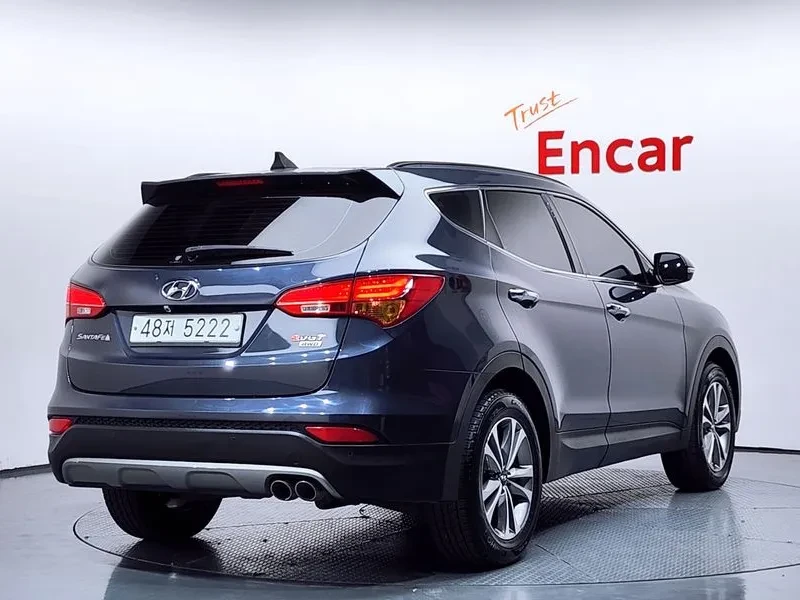 Hyundai Santa fe 2.0 CRDi 4WD - САМО 30% АВАНС, снимка 2 - Автомобили и джипове - 56159103