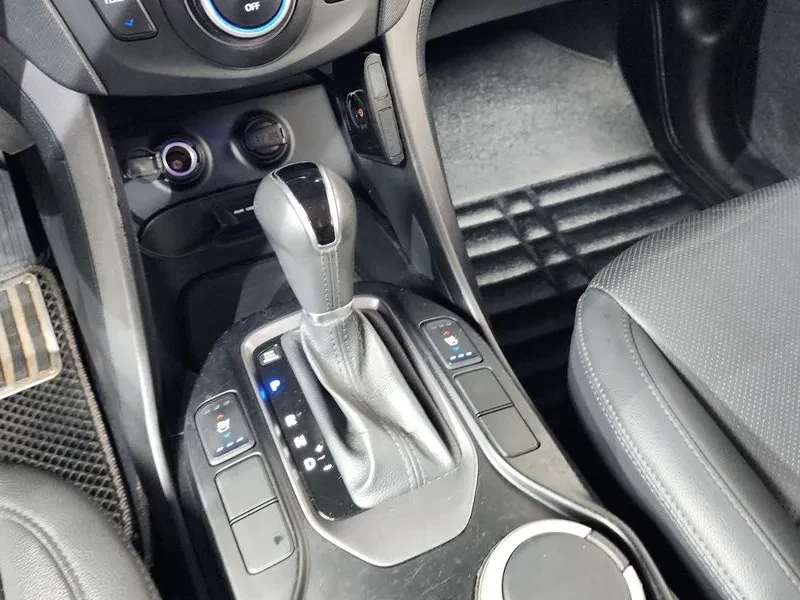 Hyundai Santa fe 2.0 CRDi 4WD - САМО 30% АВАНС, снимка 9 - Автомобили и джипове - 56159103
