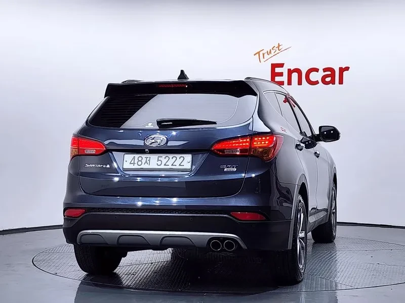 Hyundai Santa fe 2.0 CRDi 4WD - САМО 30% АВАНС, снимка 4 - Автомобили и джипове - 56159103