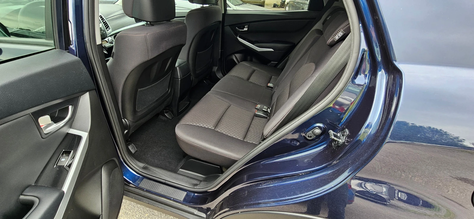 SsangYong Korando  2.0 e-XDI 4WD | Mobile.bg   12