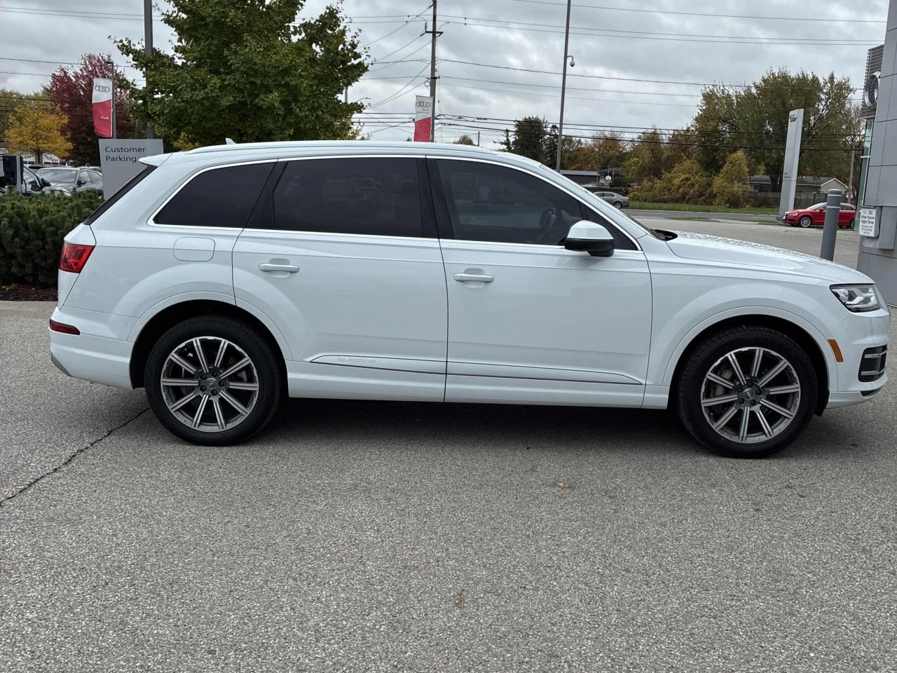 Audi Q7 * АВТО КРЕДИТ* ЦЕНА ДО БГ * СЕРВИЗНА ИСТОРИЯ *  - изображение 3