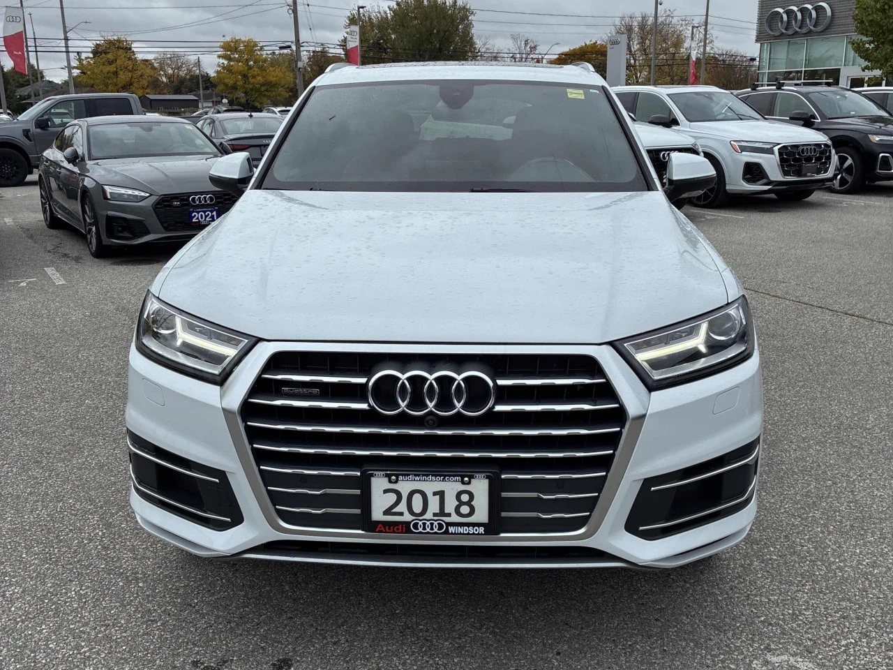 Audi Q7 * АВТО КРЕДИТ* ЦЕНА ДО БГ * СЕРВИЗНА ИСТОРИЯ *  - изображение 5