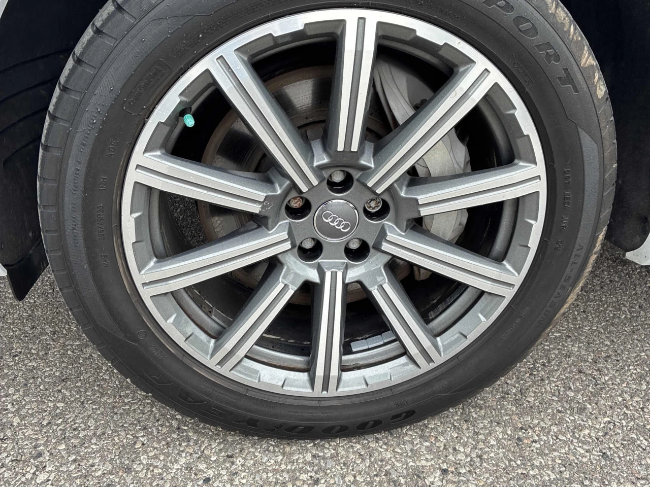 Audi Q7 * АВТО КРЕДИТ* ЦЕНА ДО БГ * СЕРВИЗНА ИСТОРИЯ *  - изображение 6