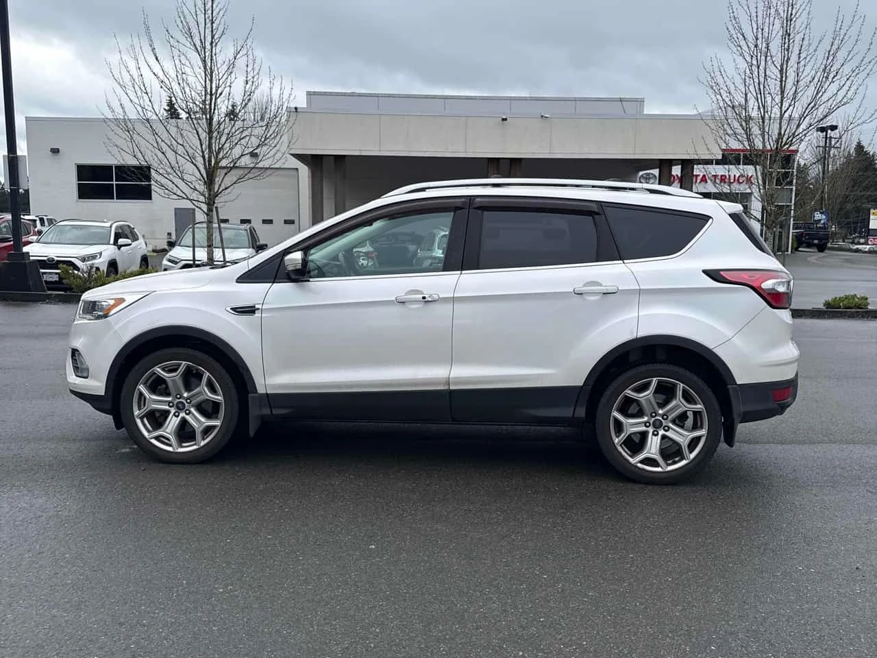 Ford Escape * Titanium * CARFAX * ЦЕНА ДО БГ - изображение 2
