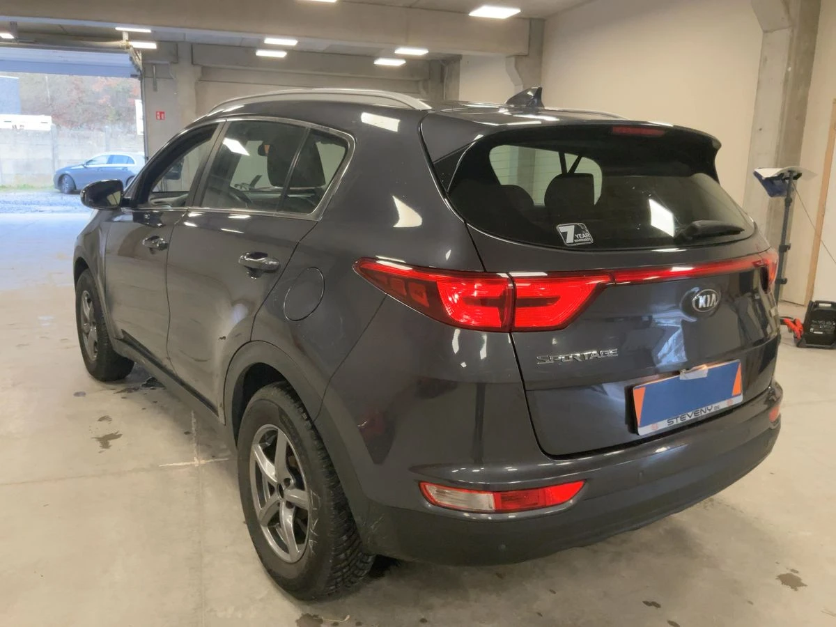 Kia Sportage 1.6 GDI, снимка 3 - Автомобили и джипове - 53732408