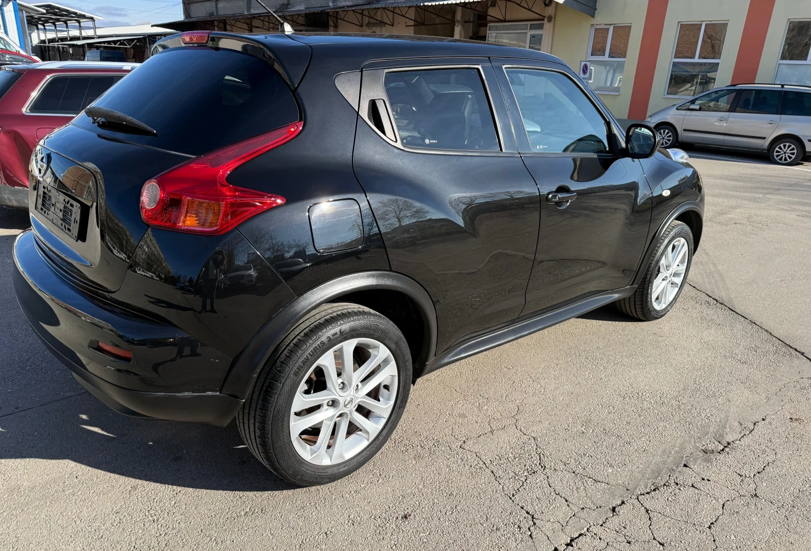 Nissan Juke 1.6, 117кс, нов внос, камера, снимка 4 - Автомобили и джипове - 54096871