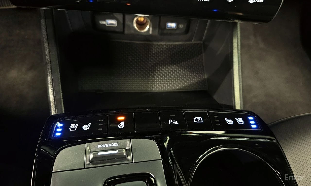 Hyundai Tucson PREMIUM* ПОДГРЕВ* ОБДУХВАНЕ* LANE* ASSIST* КАМЕРА*, снимка 13 - Автомобили и джипове - 54702731