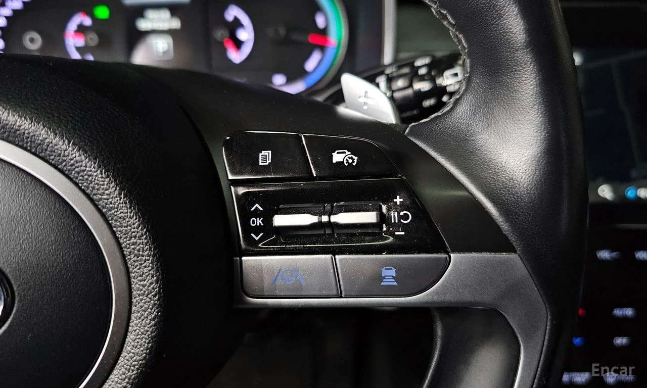 Hyundai Tucson PREMIUM* ПОДГРЕВ* ОБДУХВАНЕ* LANE* ASSIST* КАМЕРА*, снимка 9 - Автомобили и джипове - 54702731