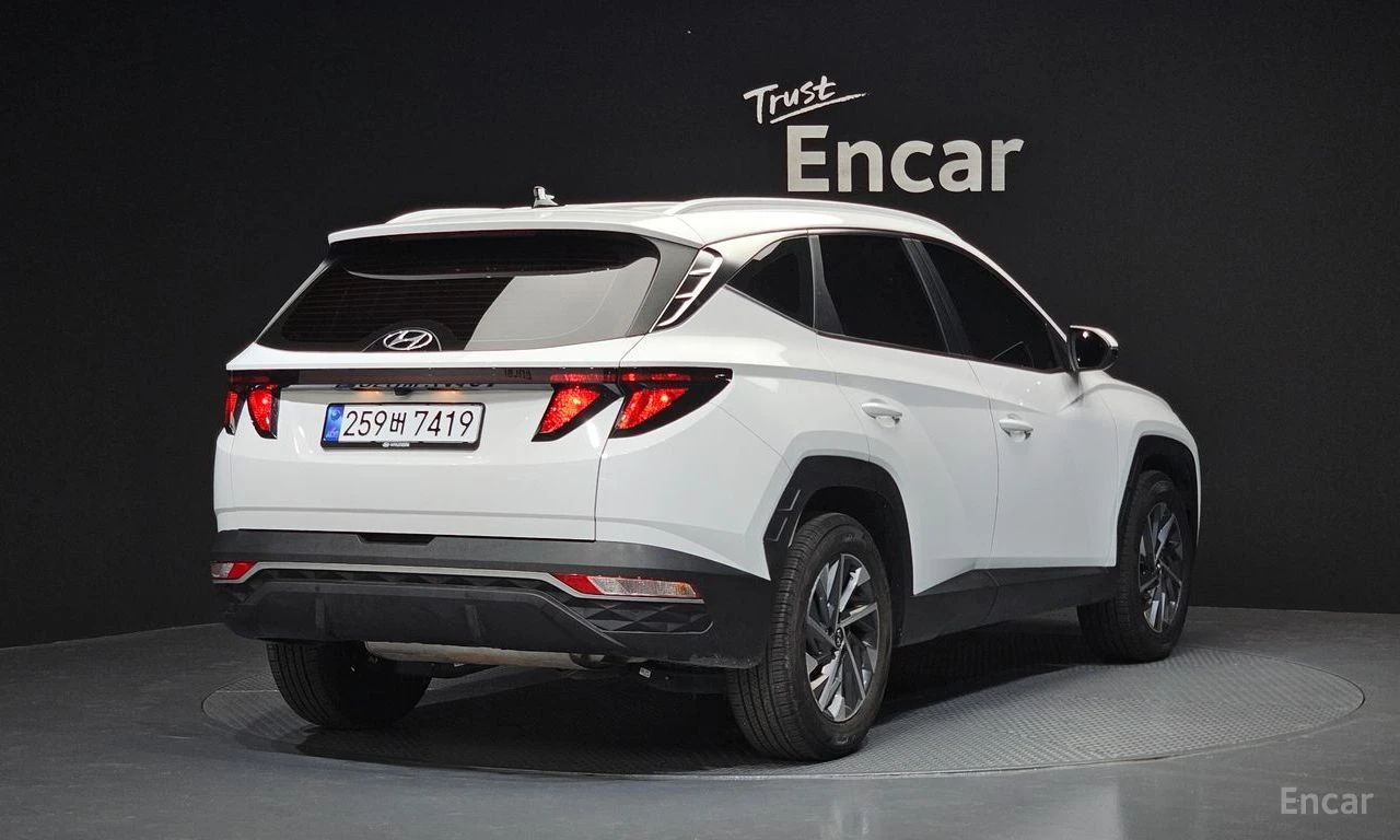 Hyundai Tucson PREMIUM* ПОДГРЕВ* ОБДУХВАНЕ* LANE* ASSIST* КАМЕРА*, снимка 2 - Автомобили и джипове - 54702731