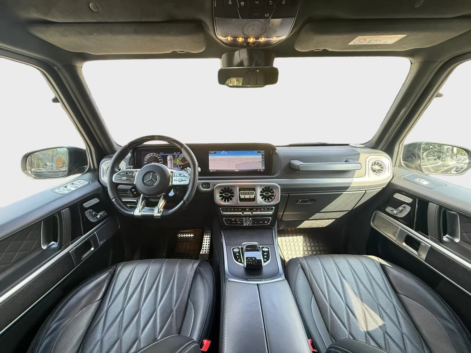 Mercedes-Benz G 63 AMG FACELIFT / BURM / 360 / NIGHT / SUPERIOR / 4 MATIC, снимка 10 - Автомобили и джипове - 55188320