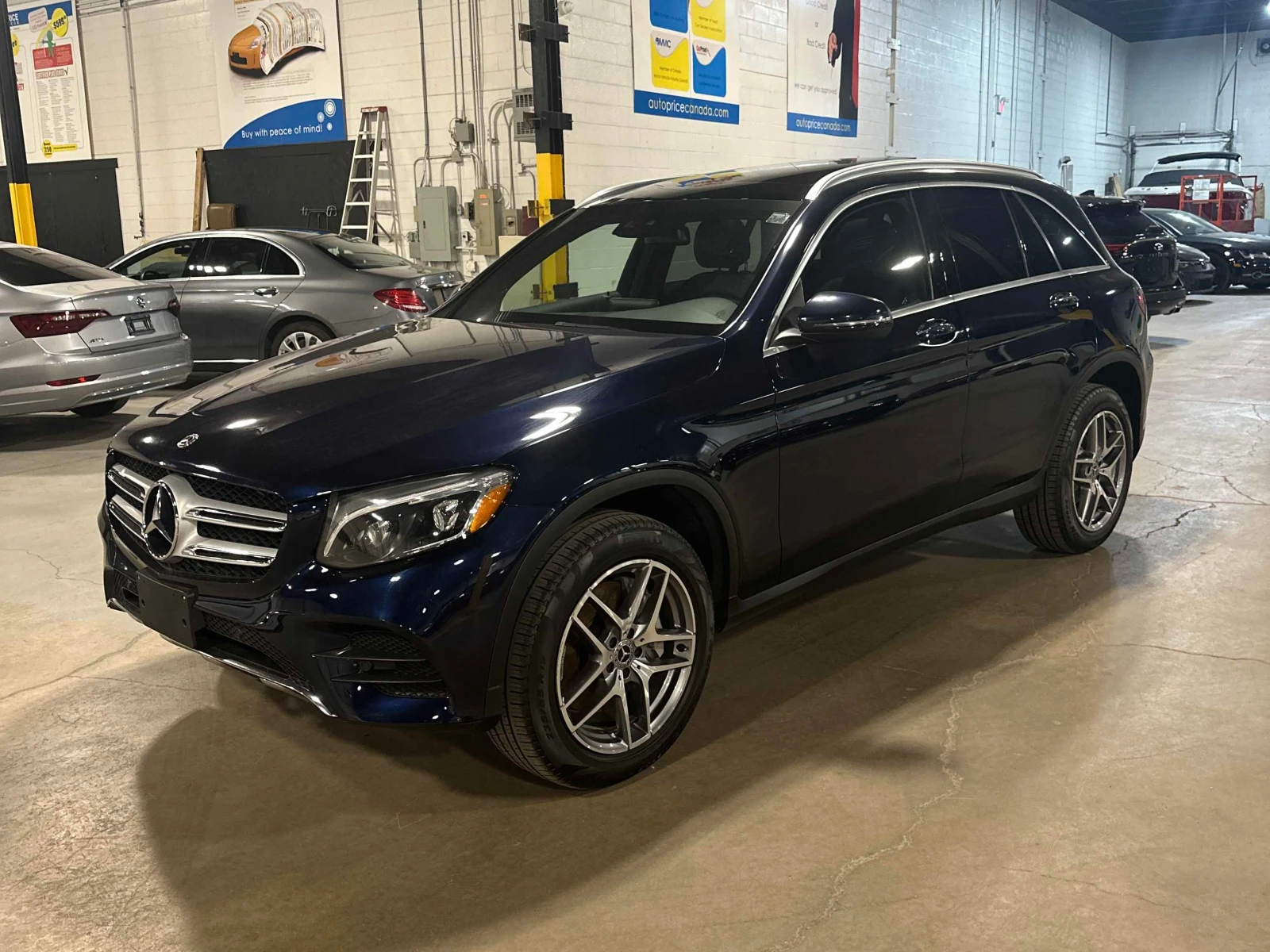 Mercedes-Benz GLC 300  CARFAX / ПАНОРАМА / АВТОКРЕДИТ