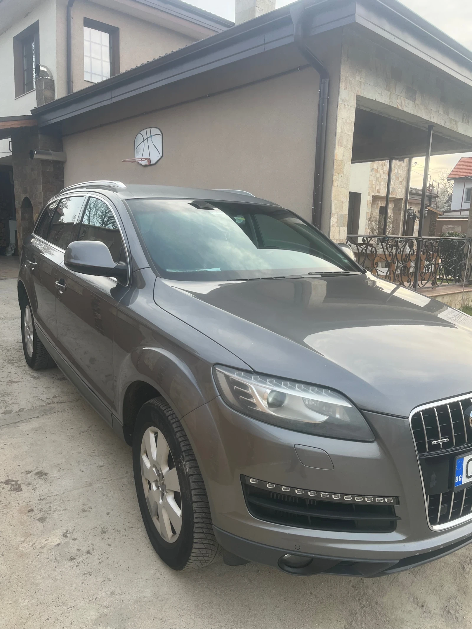 Audi Q7, снимка 2 - Автомобили и джипове - 56216042