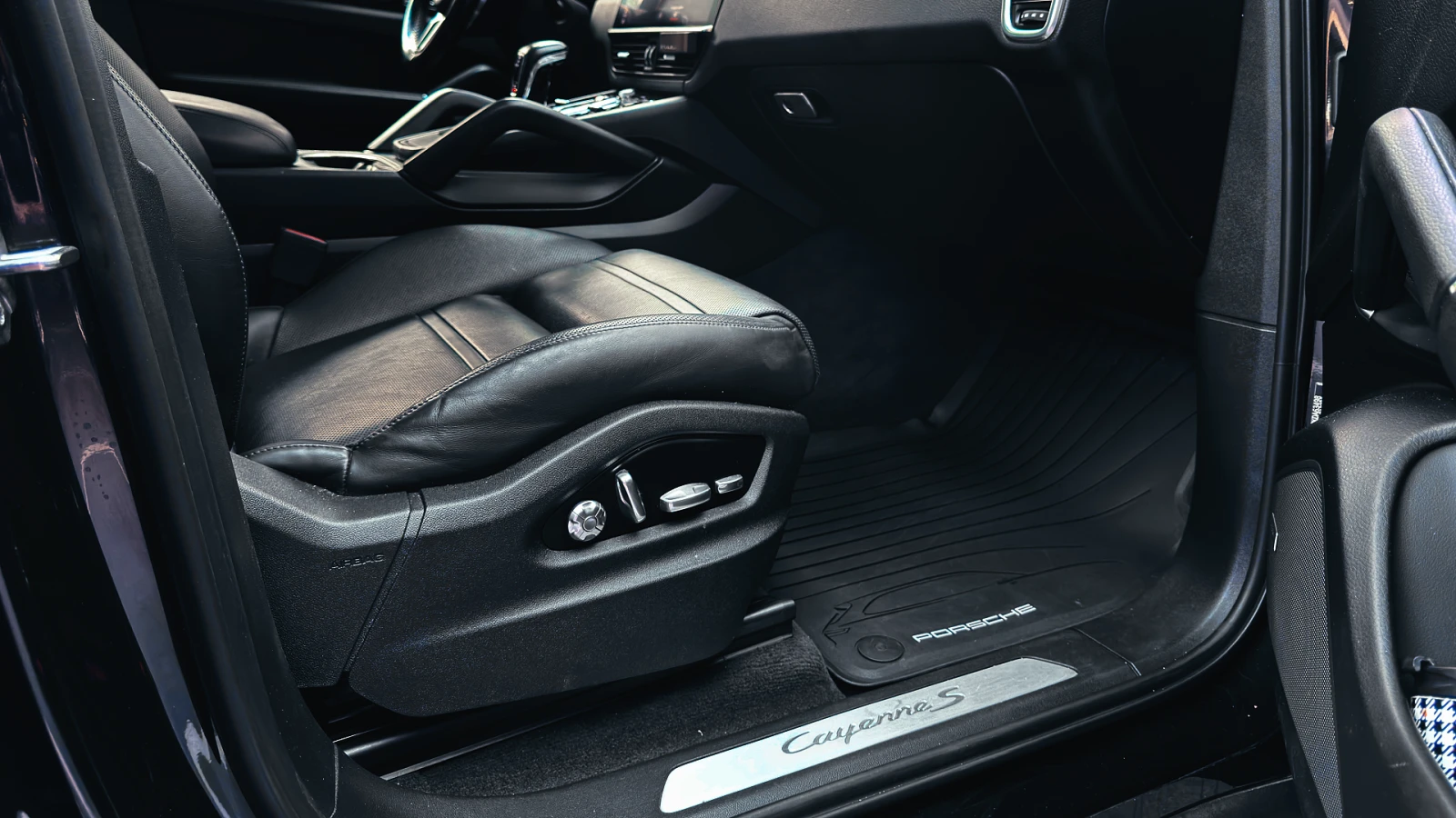 Porsche Cayenne S 2.9 BiTurbo, снимка 12 - Автомобили и джипове - 56245983