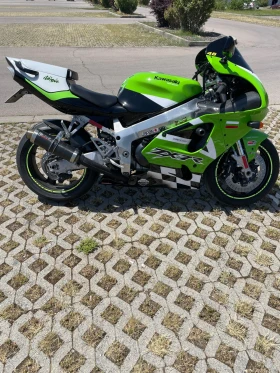     Kawasaki Zx ZX7R