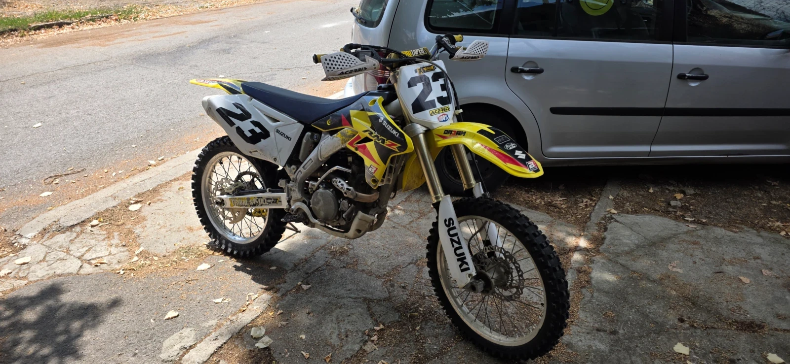 Suzuki Rmz