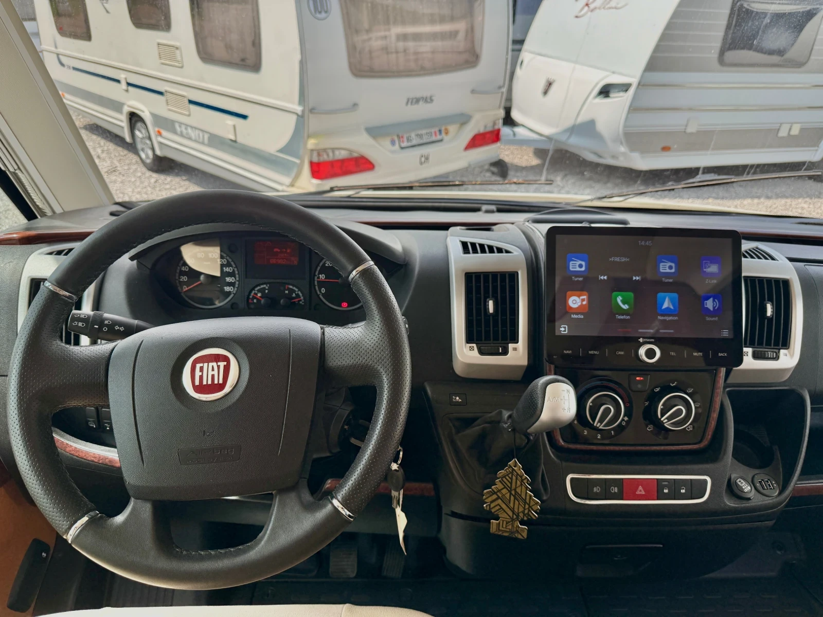 Кемпер Carthago Chic E-line I51 LE Двоен под, Аlde!, снимка 7 - Каравани и кемпери - 54984772