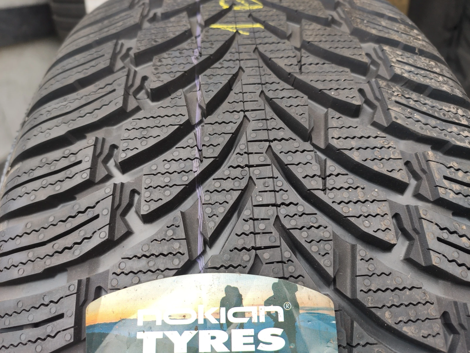 Гуми Зимни 255/50R20