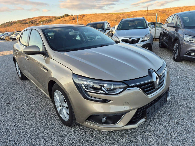 Renault Megane 1.5 DCI, снимка 2 - Автомобили и джипове - 46355834