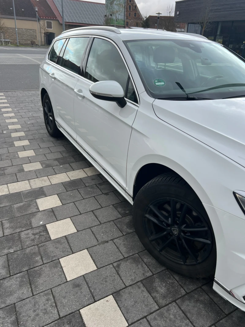 VW Passat Variant Highline BM Techn. 2.0l TDI SCR R-line, снимка 12 - Автомобили и джипове - 48732723