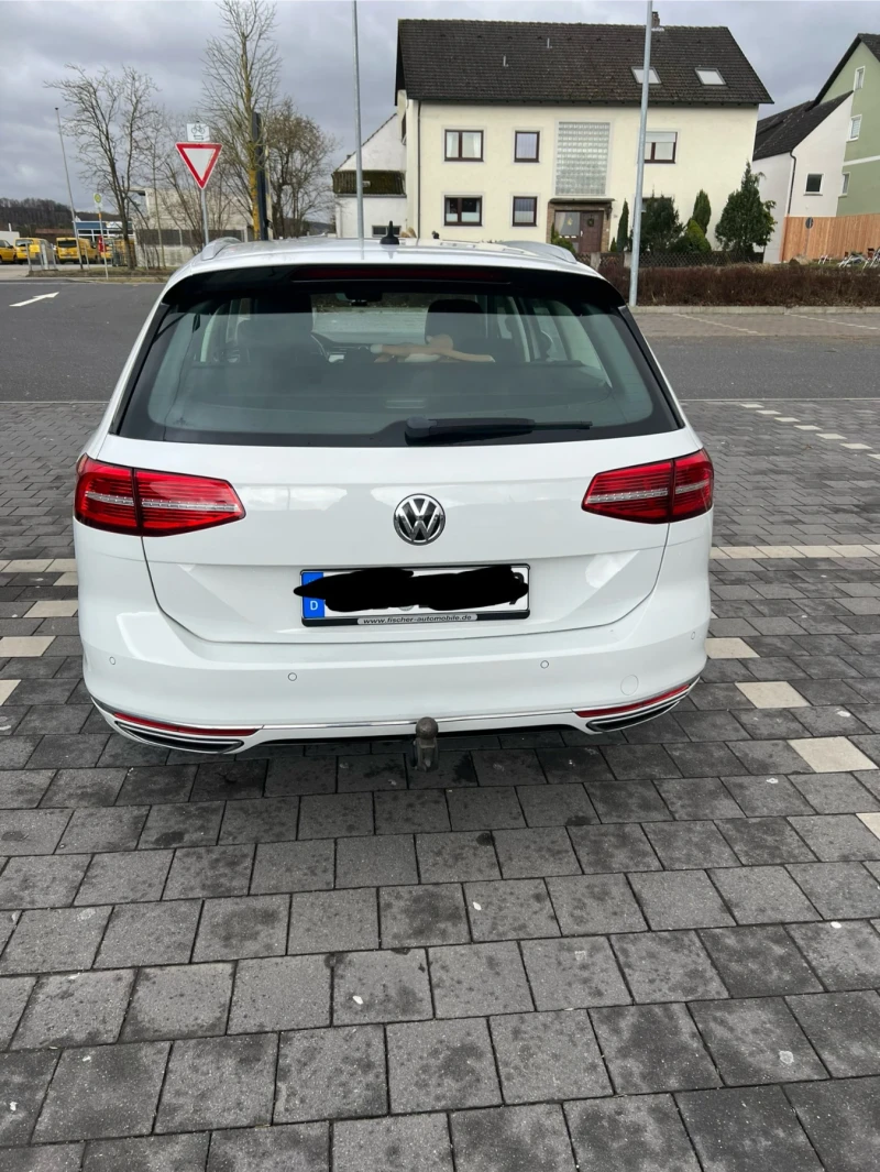 VW Passat Variant Highline BM Techn. 2.0l TDI SCR R-line, снимка 3 - Автомобили и джипове - 48732723