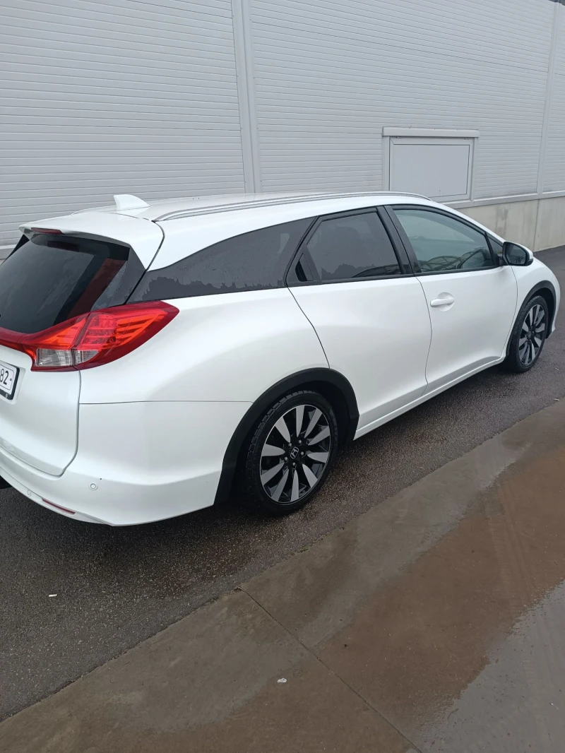 Honda Civic Комби , снимка 15 - Автомобили и джипове - 48930587