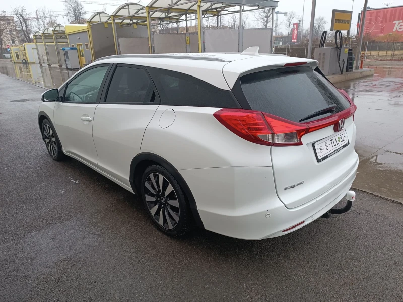 Honda Civic Комби , снимка 4 - Автомобили и джипове - 48930587