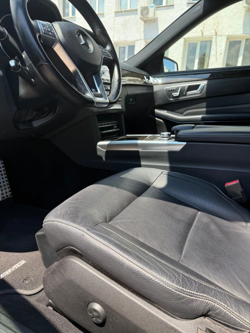 Mercedes-Benz E 350 AMG / 9G-Tronic / Панорама / 360 Камери /Park Asis, снимка 11 - Автомобили и джипове - 51257114