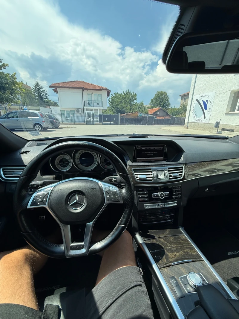 Mercedes-Benz E 350 AMG / 9G-Tronic / Панорама / 360 Камери /Park Asis, снимка 9 - Автомобили и джипове - 51257114