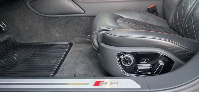 Audi S8  S8 plus Масажи, Обдухване, снимка 16 - Автомобили и джипове - 52699727