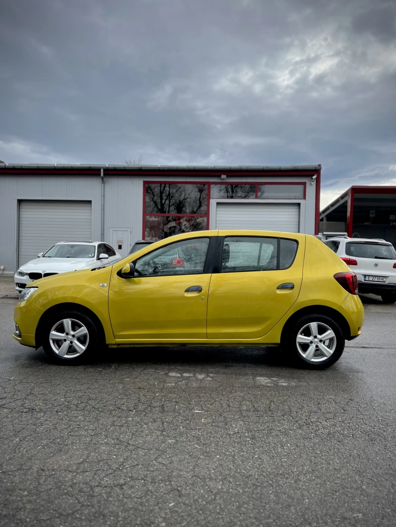 Dacia Sandero 1.0 Sce, снимка 4 - Автомобили и джипове - 52364545