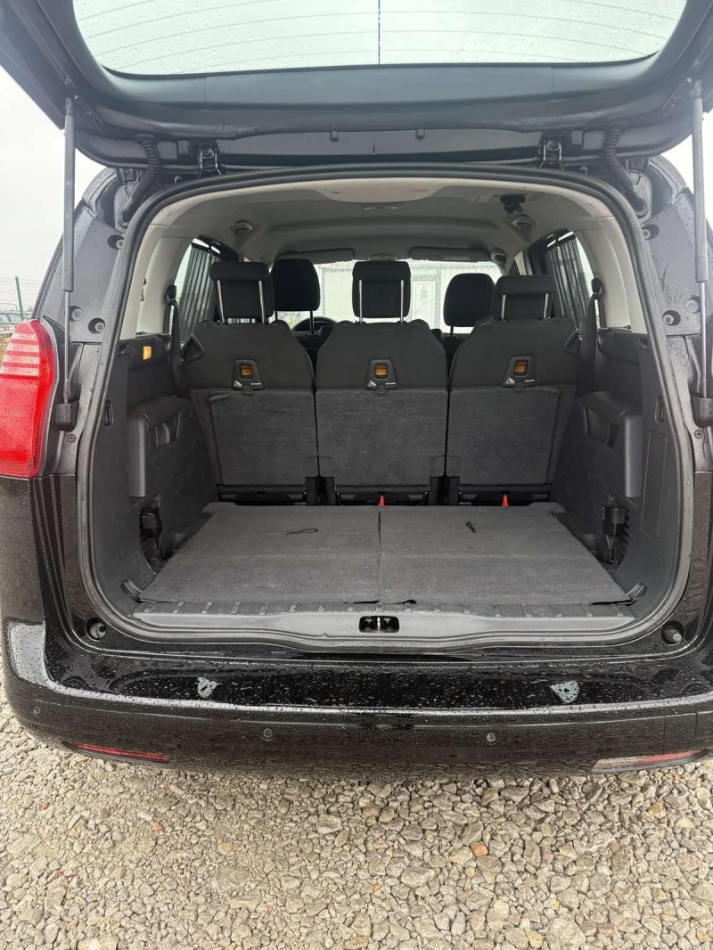 Peugeot 5008 1.6 HDI, снимка 17 - Автомобили и джипове - 52474320