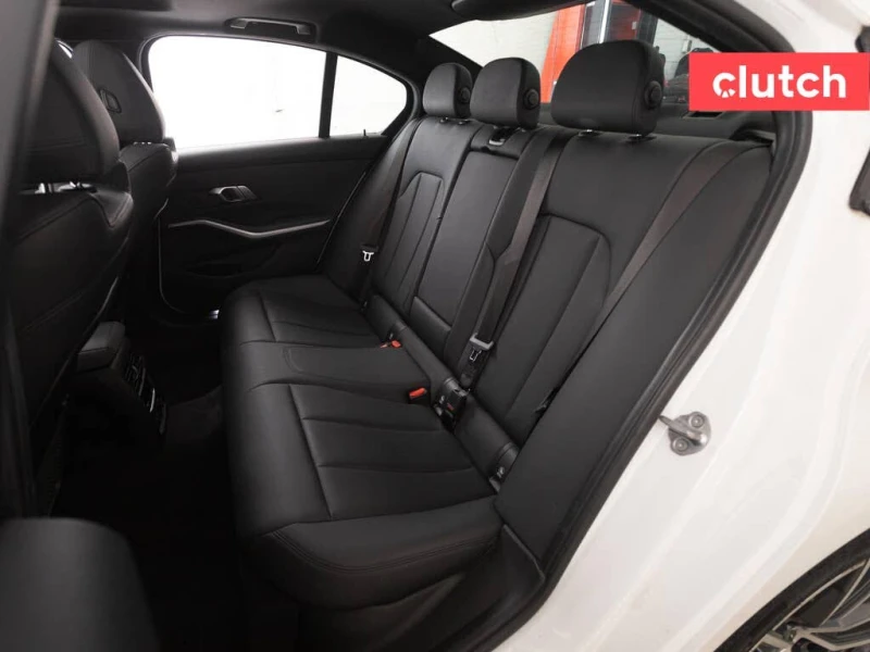 BMW 330 xDrive * CARFAX* * АвтоКредит* (ЦЕНА ДО БГ), снимка 14 - Автомобили и джипове - 52547792