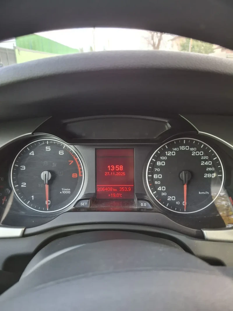 Audi A4, снимка 6 - Автомобили и джипове - 52851884