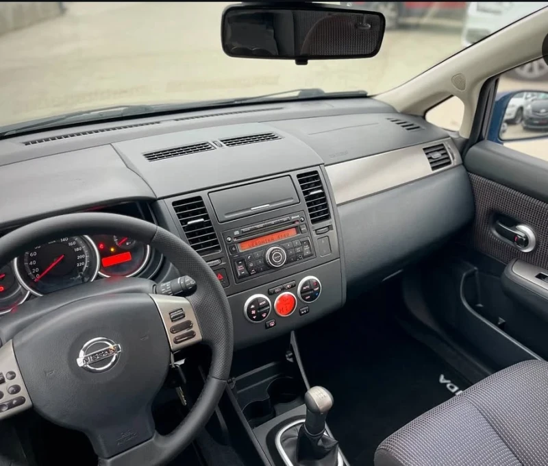 Nissan Tiida, снимка 14 - Автомобили и джипове - 53420785