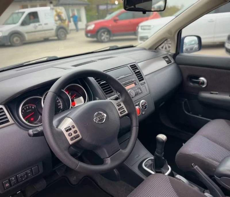 Nissan Tiida, снимка 10 - Автомобили и джипове - 53420785
