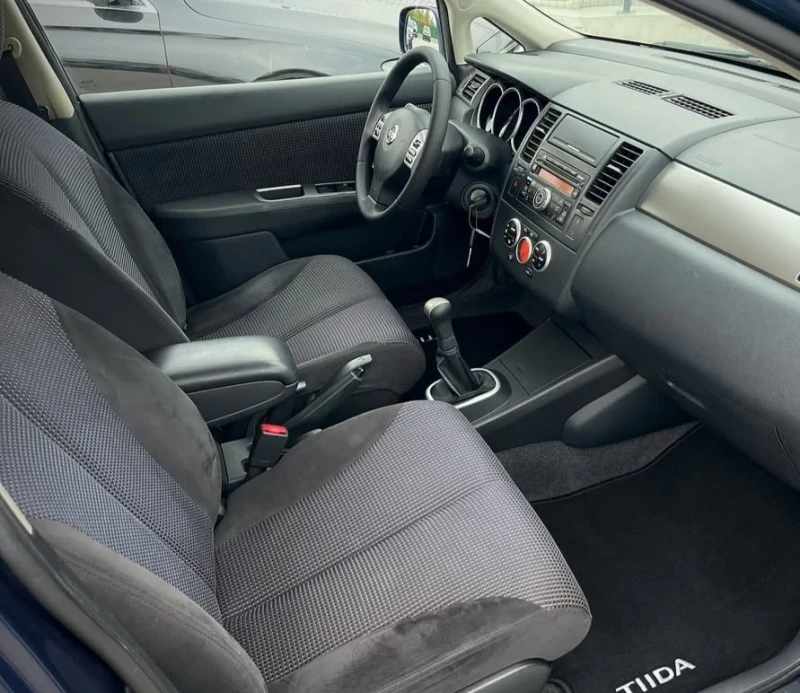 Nissan Tiida, снимка 13 - Автомобили и джипове - 53420785